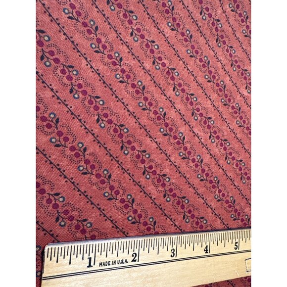 Vintage Floral Cotton Fabric 10" x 22" Brick Red & Pink with Diagonal Berry Moti - Picture 2 of 5